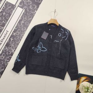 ルイヴィトン ニットカーディガン セーター 秋冬新作 刺繍 Vネック A31147