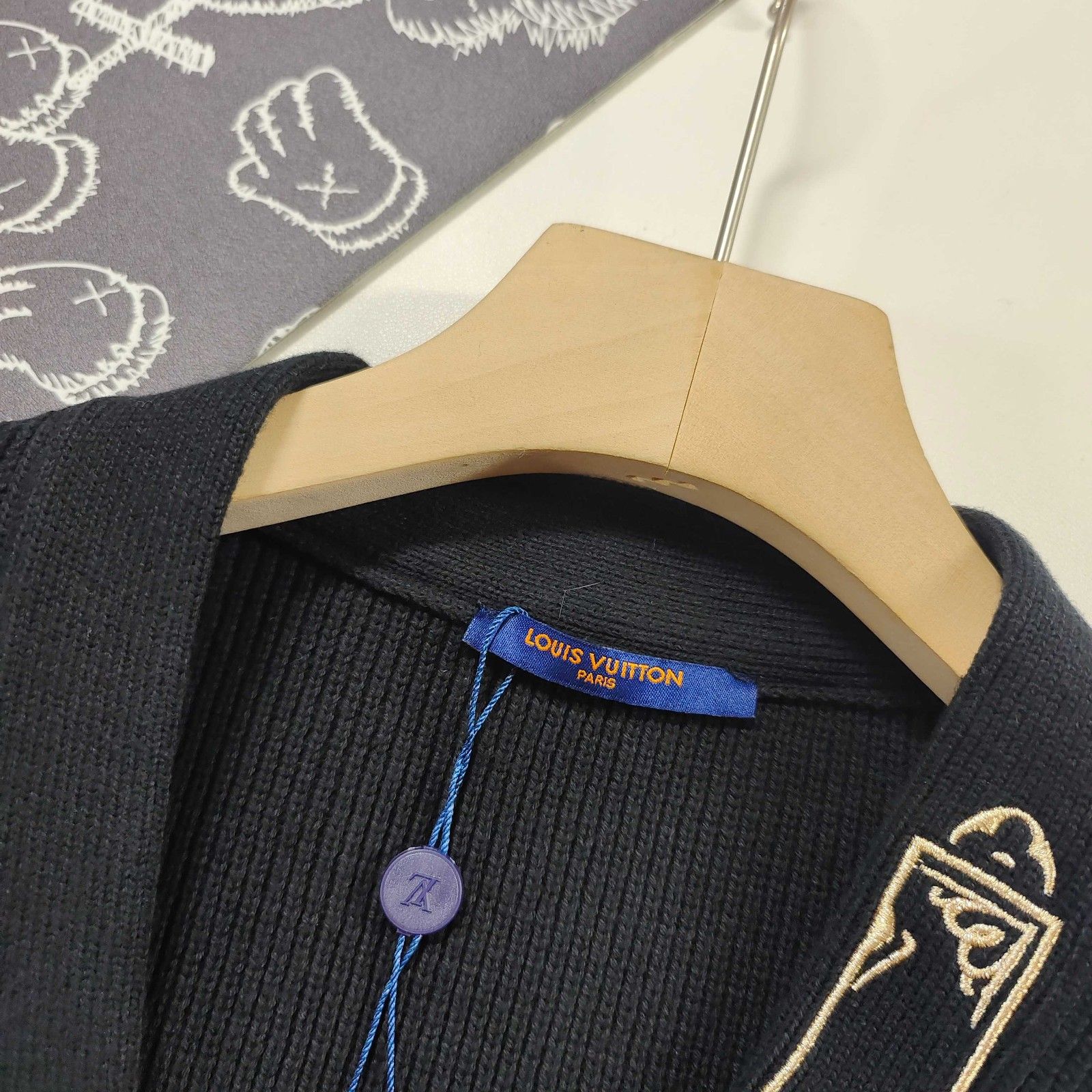 ルイヴィトン ニットカーディガン セーター 刺繍 A31145