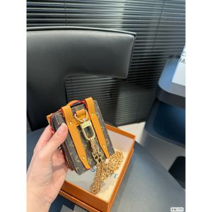 ルイヴィトン ミニバッグ 小銭入れ チェーンバッグ 可愛い A31174