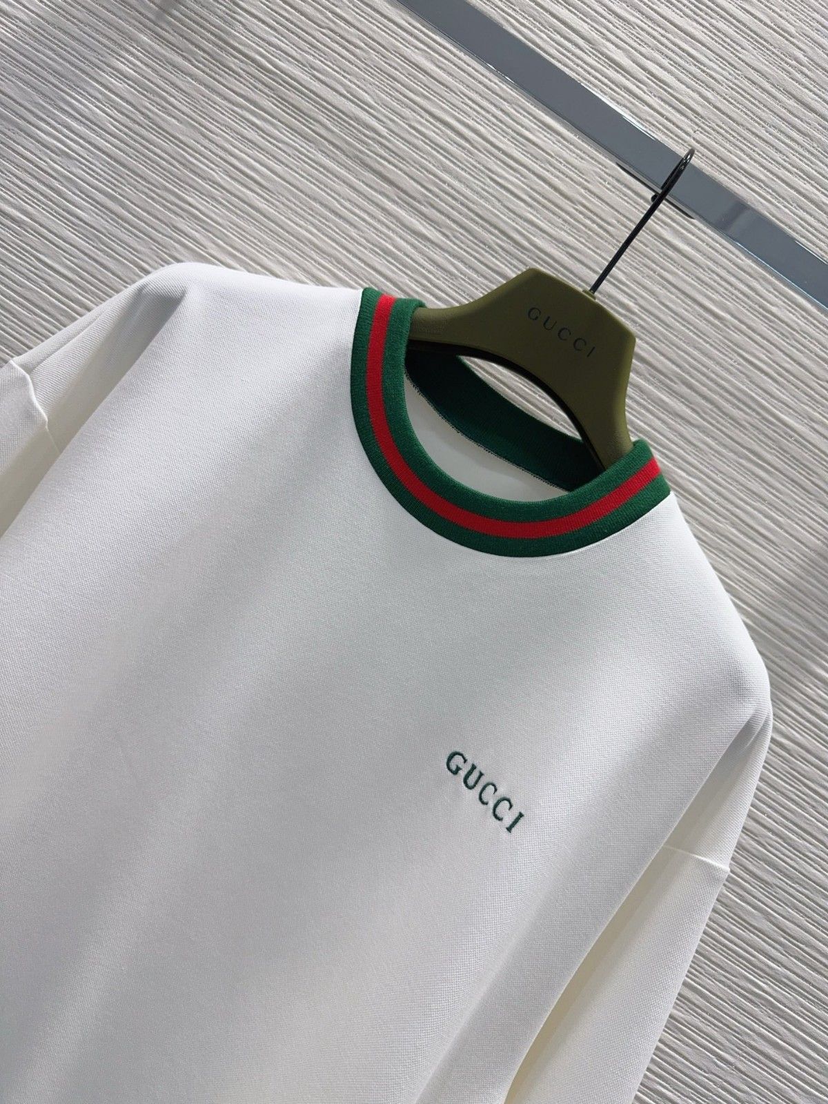グッチ トレーナー クルーネックスウェットシャツ A31170