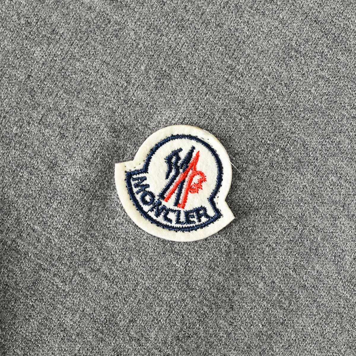 モンクレール ニット半袖Tシャツ クルーネックス カジュアル A31178