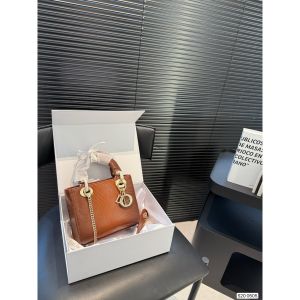ディオール ダイアナ バッグ ハンドバッグ オシャレ A31219