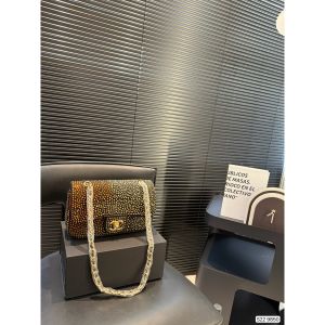 シャネル CF ショルダーバッグ キラキラ オシャレ A31218