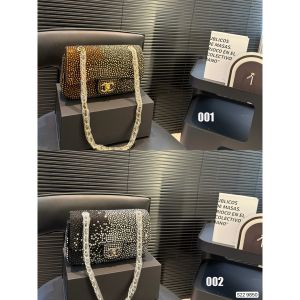シャネル CF ショルダーバッグ キラキラ オシャレ A31218