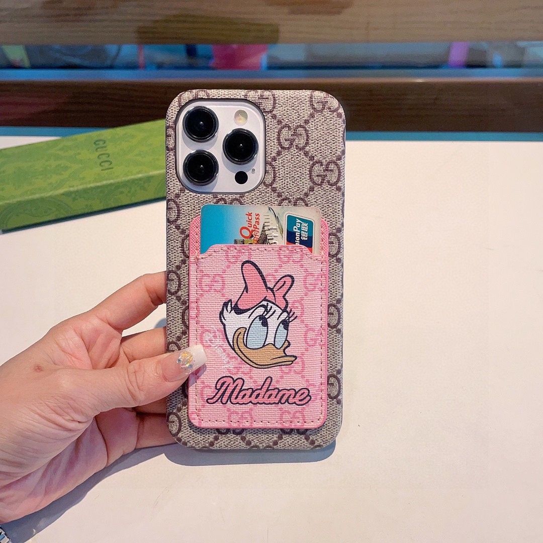 グッチ iPhone17/16/15/14/13ケース