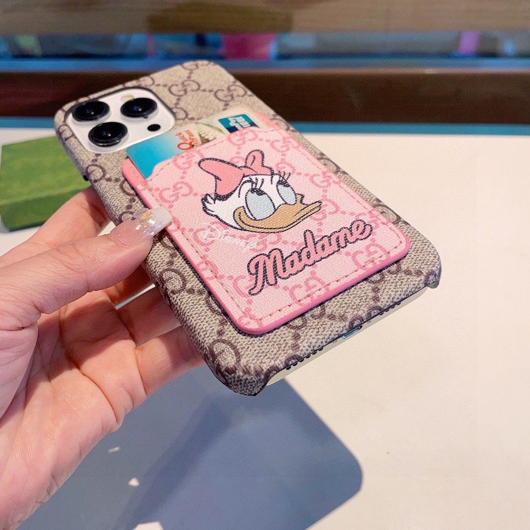 グッチ iPhone17/16/15/14/13ケース