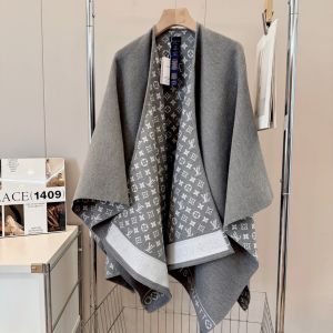 ルイヴィトン 大判ストール 両面使いの超保温マルチケープ ブランケット A31351