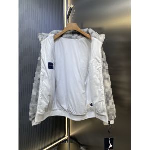 ルイヴィトン ジャケット カシミア コート スキーウェア シリーズ A31344