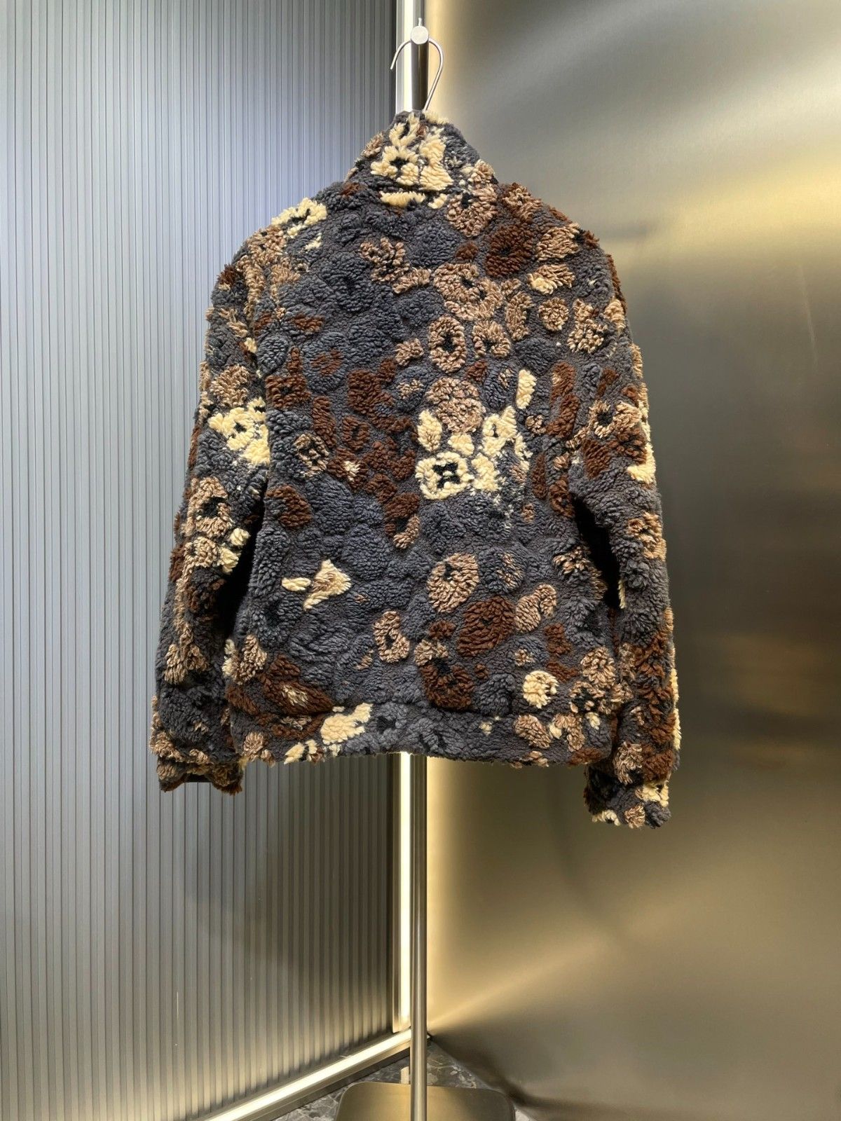 ルイヴィトン  ジャケット リバーシブル シュートーム 高品質 A31342