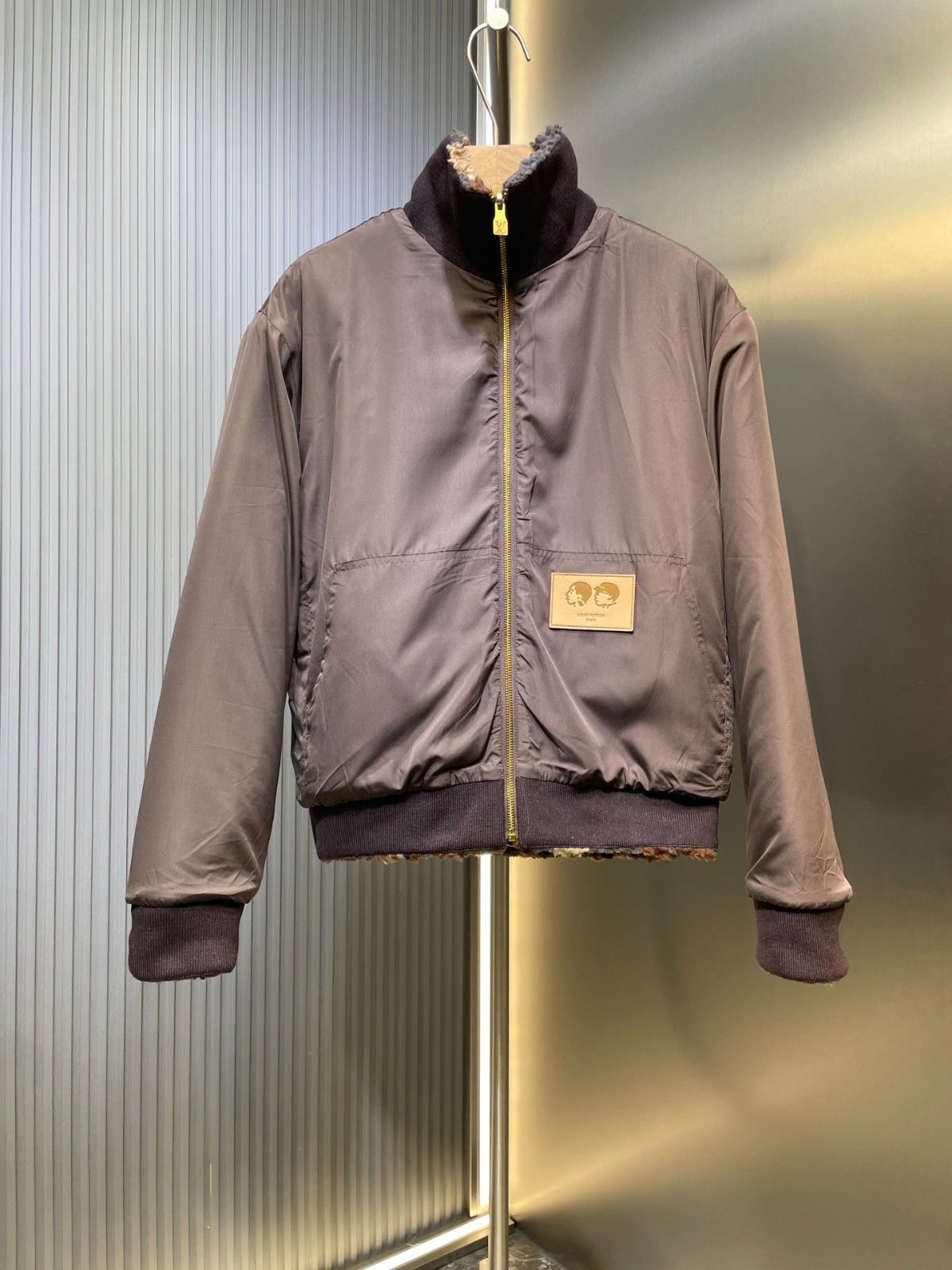 ルイヴィトン  ジャケット リバーシブル シュートーム 高品質 A31342