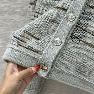 シャネル Vネック カーディガン 高級感 レディース A31366