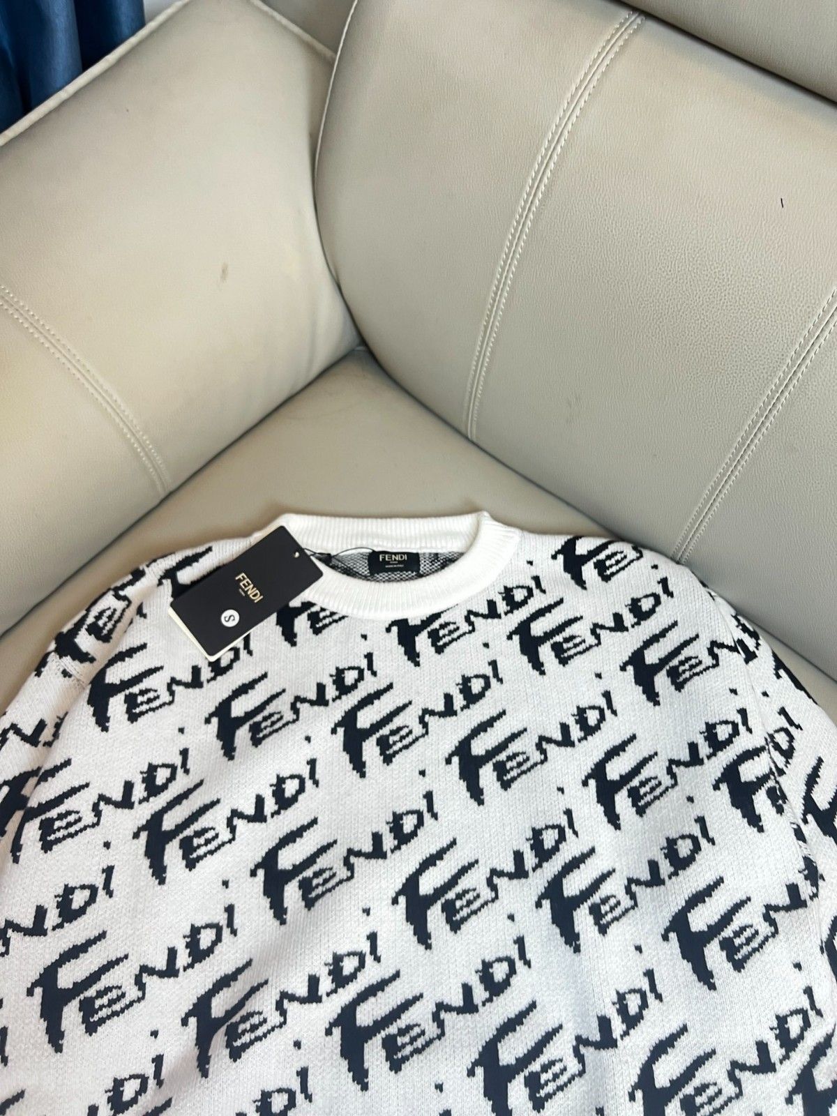 フェンディ クルーネックニット セーター メンズ A31364