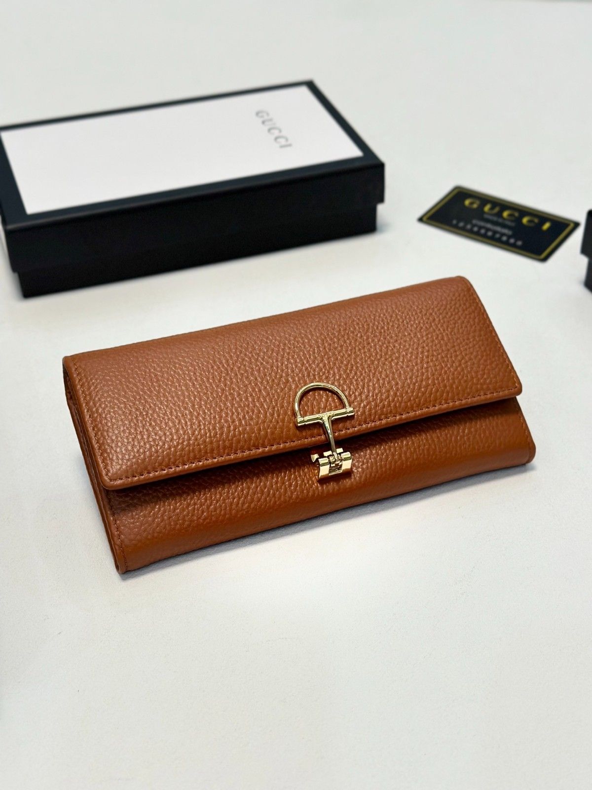 グッチ 長財布 折りたたみ レザー オシャレ A31352