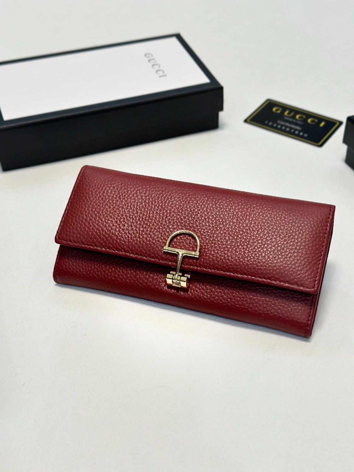 グッチ 長財布 折りたたみ レザー オシャレ A31352