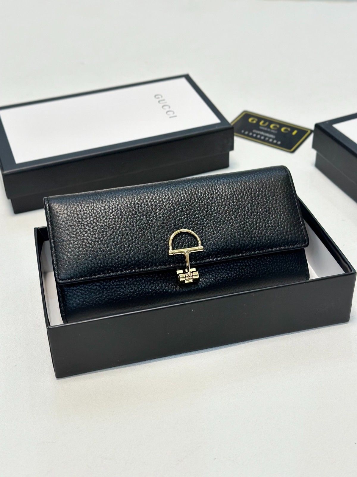 グッチ 長財布 折りたたみ レザー オシャレ A31352