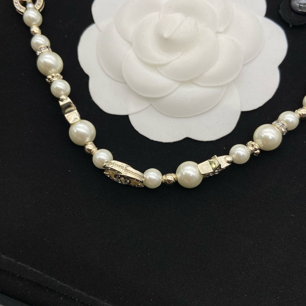 シャネル パールのショートネックレス 刻印入り A31396