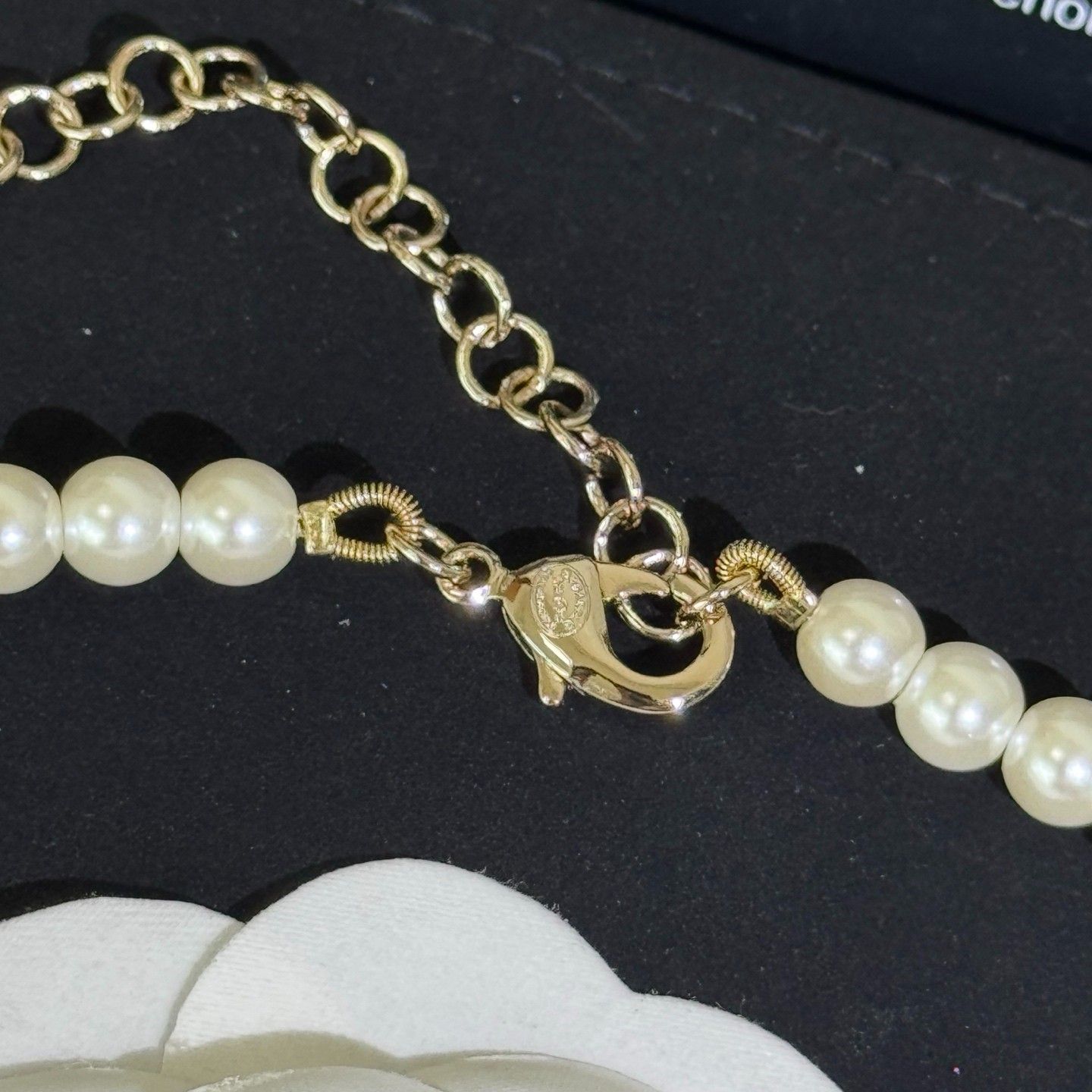シャネル パールのショートネックレス 刻印入り A31396