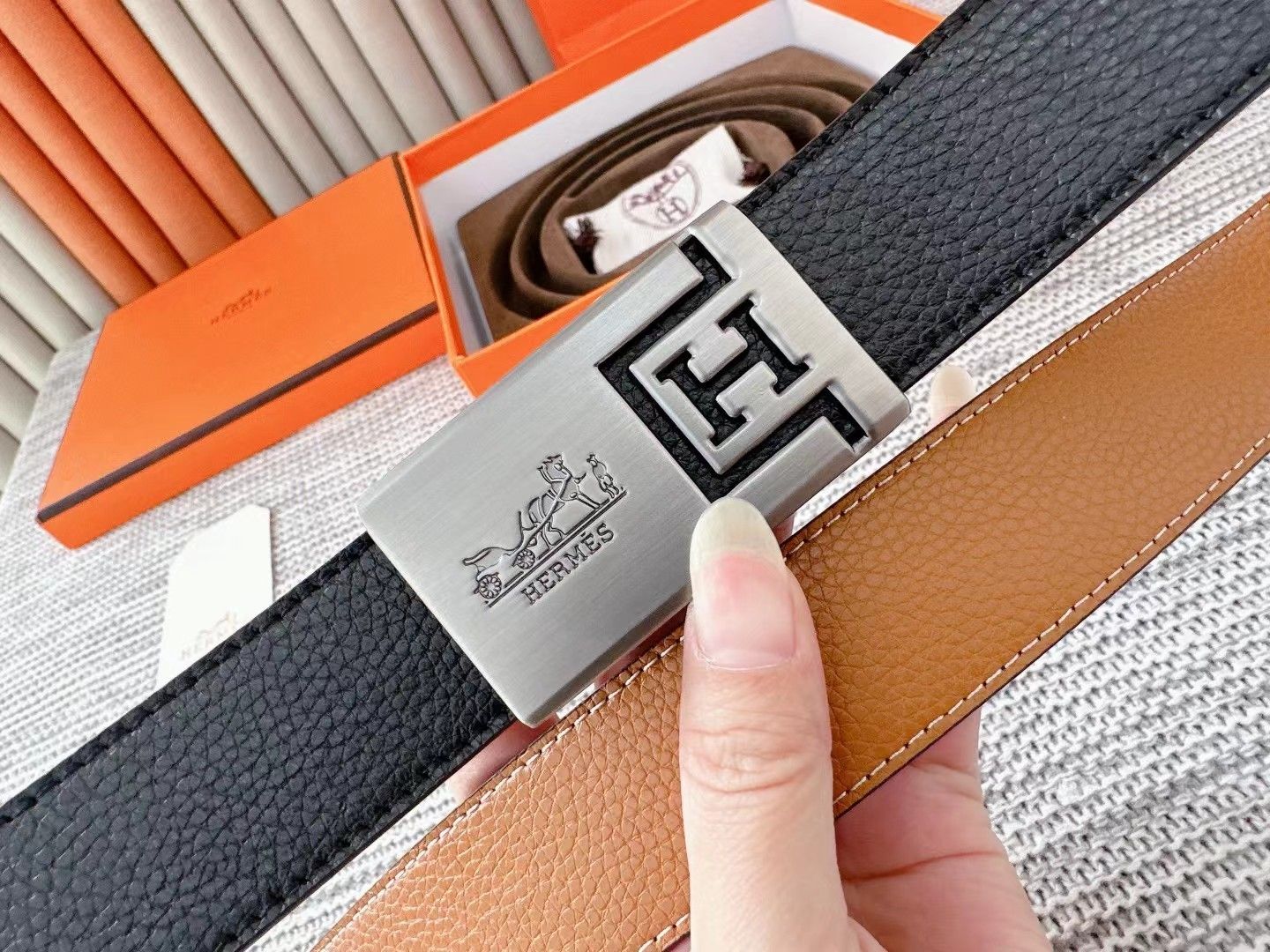 エルメス ベルト レザー 高級感 メンズ A31387