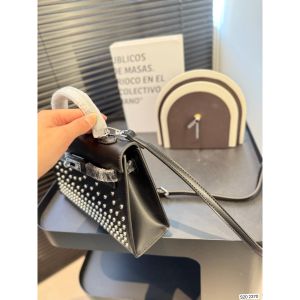 エルメス ショルダーバッグ ブラック mini Kelly2 A31409