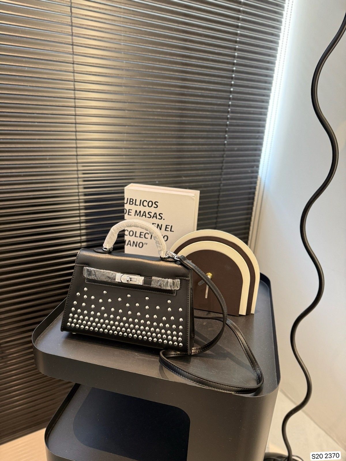 エルメス ショルダーバッグ ブラック mini Kelly2 A31409