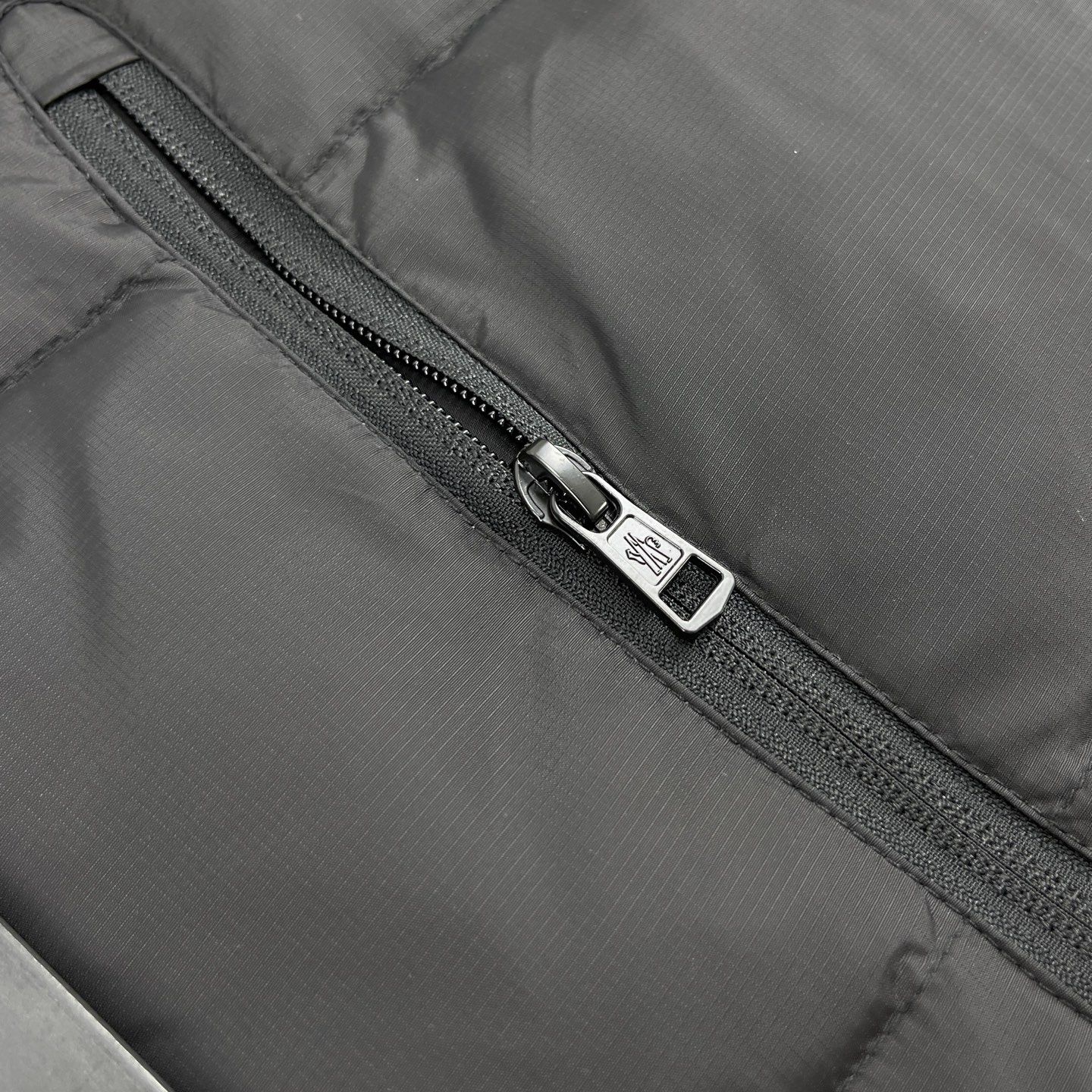 モンクレール ダウンベスト 高品質 男女向け A31399