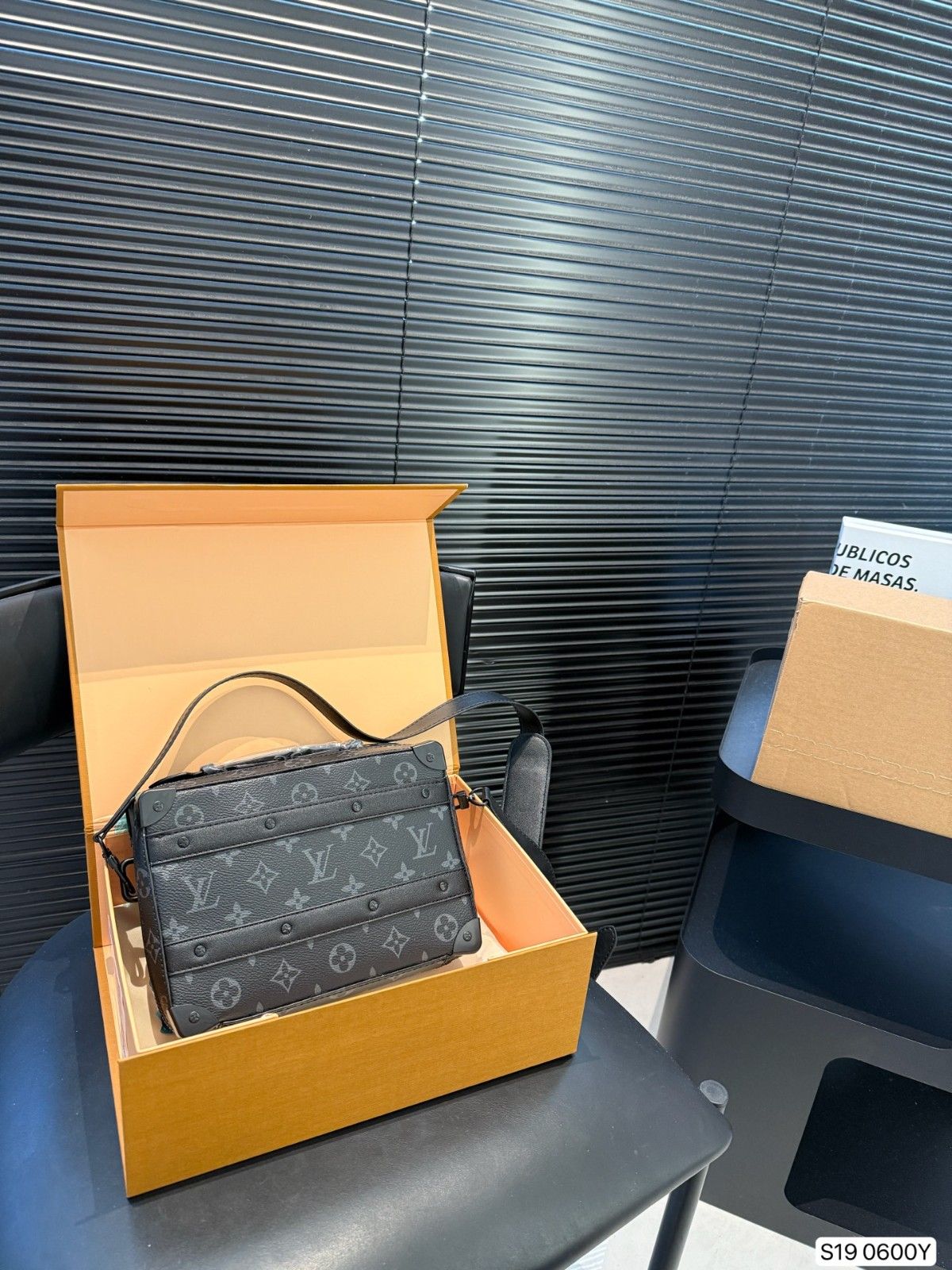 ルイヴィトン メセッジバッグ ショルダーバッグ メンズ A31432