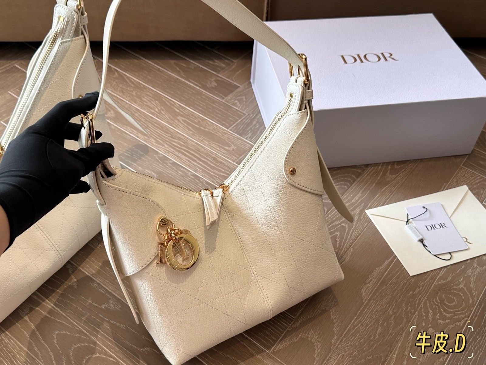 ディオール DIOR VOYAGE ホーボーバッグ ハンドバッグ レザー 高品質 A31428