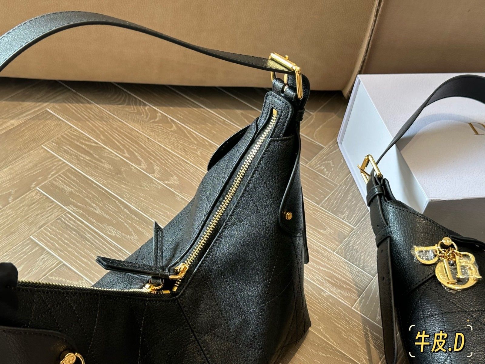 ディオール DIOR VOYAGE ホーボーバッグ ハンドバッグ レザー 高品質 A31428