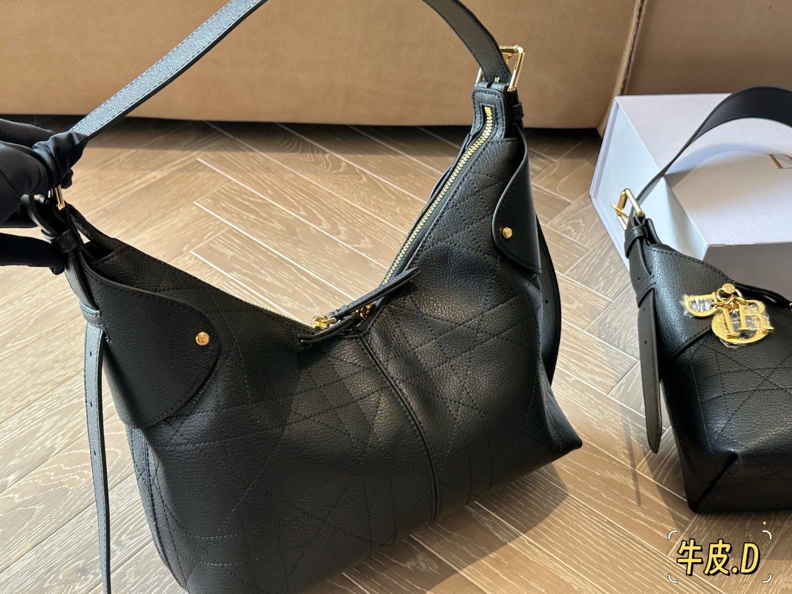 ディオール DIOR VOYAGE ホーボーバッグ ハンドバッグ レザー 高品質 A31428