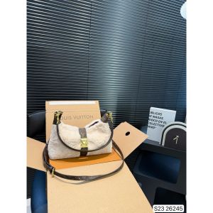 ルイヴィトン ホーボーバッグ もこもこ 可愛い 秋冬 A31447