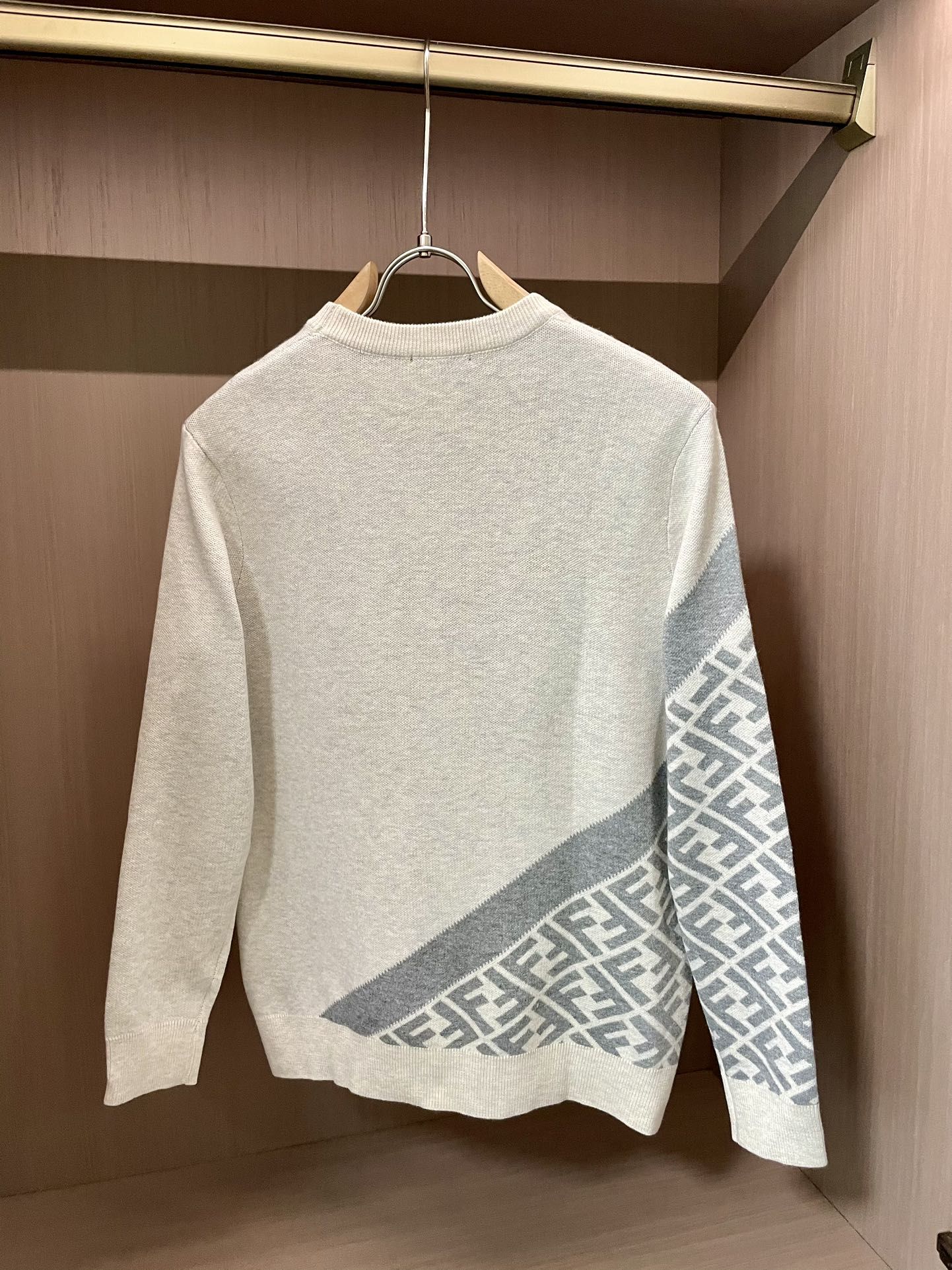 フェンディ セーター カジュアル プルオーバーニット A31438