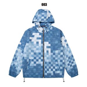 ルイヴィトン 迷彩チェック柄のフード付きジャケット A31455