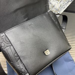 ディオール ショルダーバッグ 男女兼用 レザー A31469