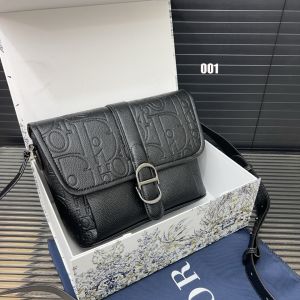 ディオール ショルダーバッグ 男女兼用 レザー A31469