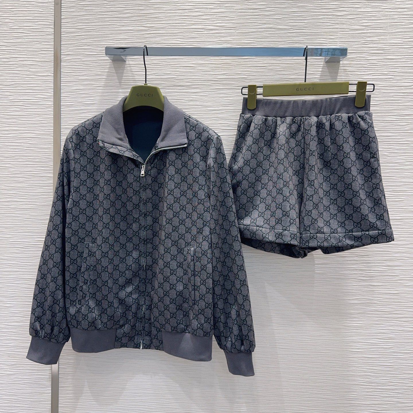 グッチ 上下セット レディース向け オシャレ A31480