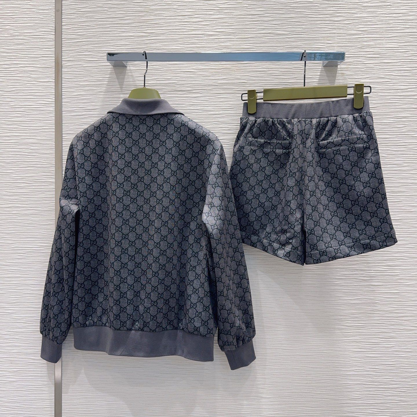 グッチ 上下セット レディース向け オシャレ A31480