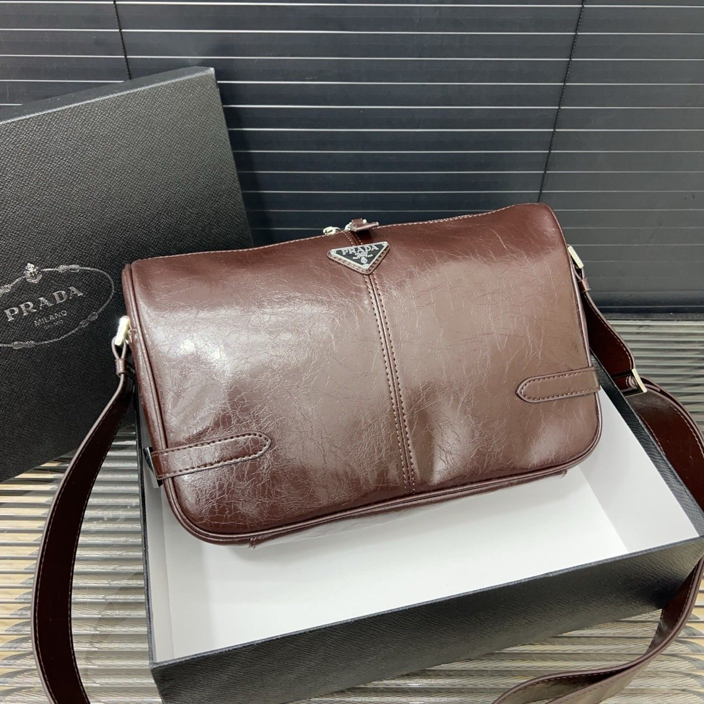 プラダ ショルダーバッグ レザー クラシック A31471