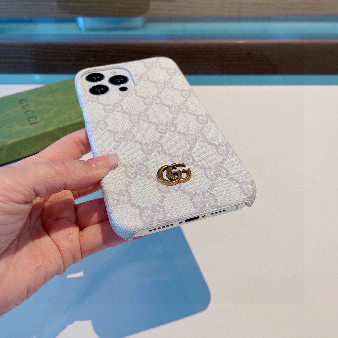グッチ iPhone17/16/15/14/13/12ケース