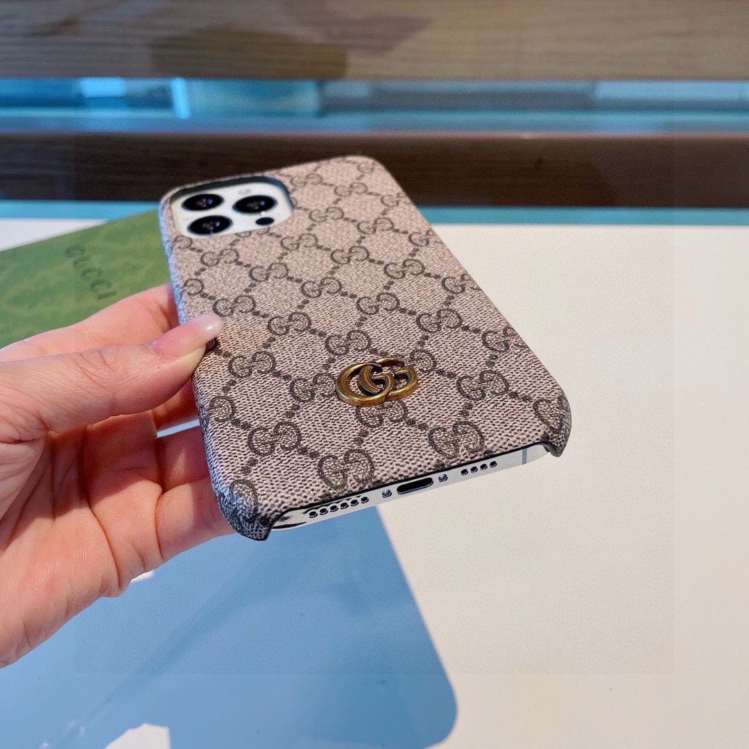 グッチ iPhone17/16/15/14/13/12ケース