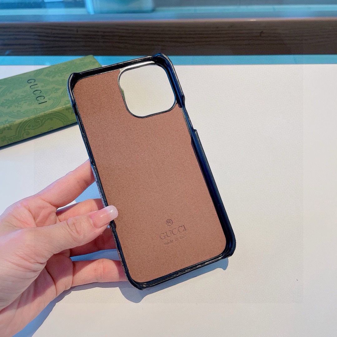 グッチ iPhone17/16/15/14/13/12ケース