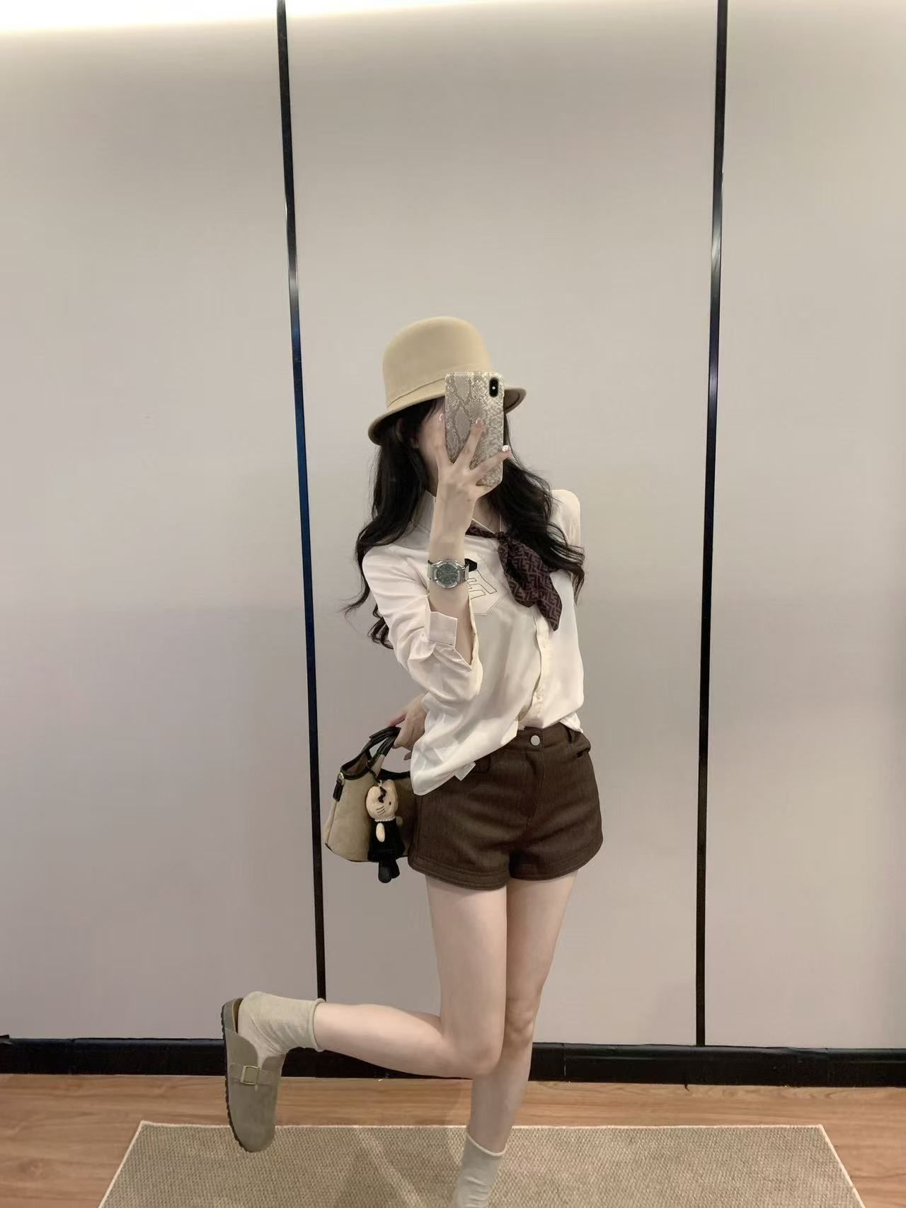 フェンディ シャツ シルク レディース向け A31509
