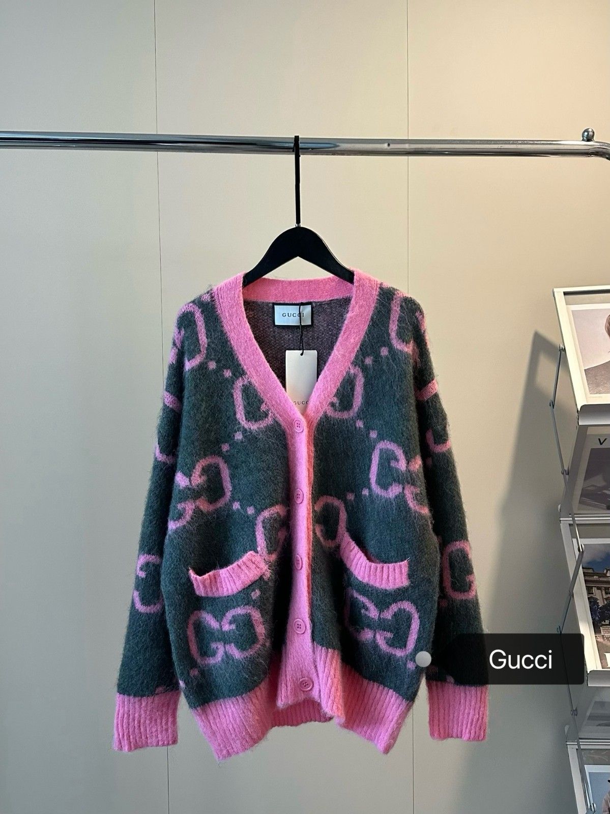 グッチ ニットカーディガン ジャケット 可愛い ゆったり A31508