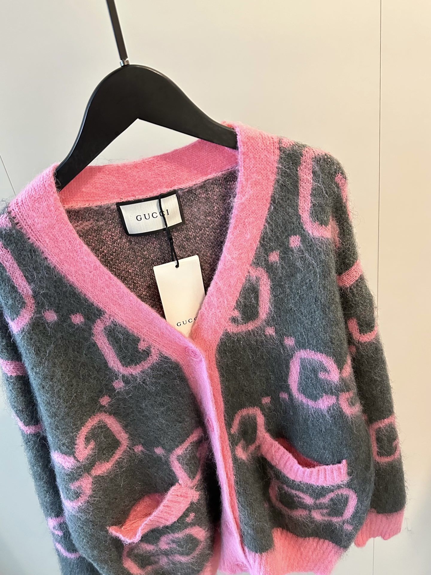 グッチ ニットカーディガン ジャケット 可愛い ゆったり A31508