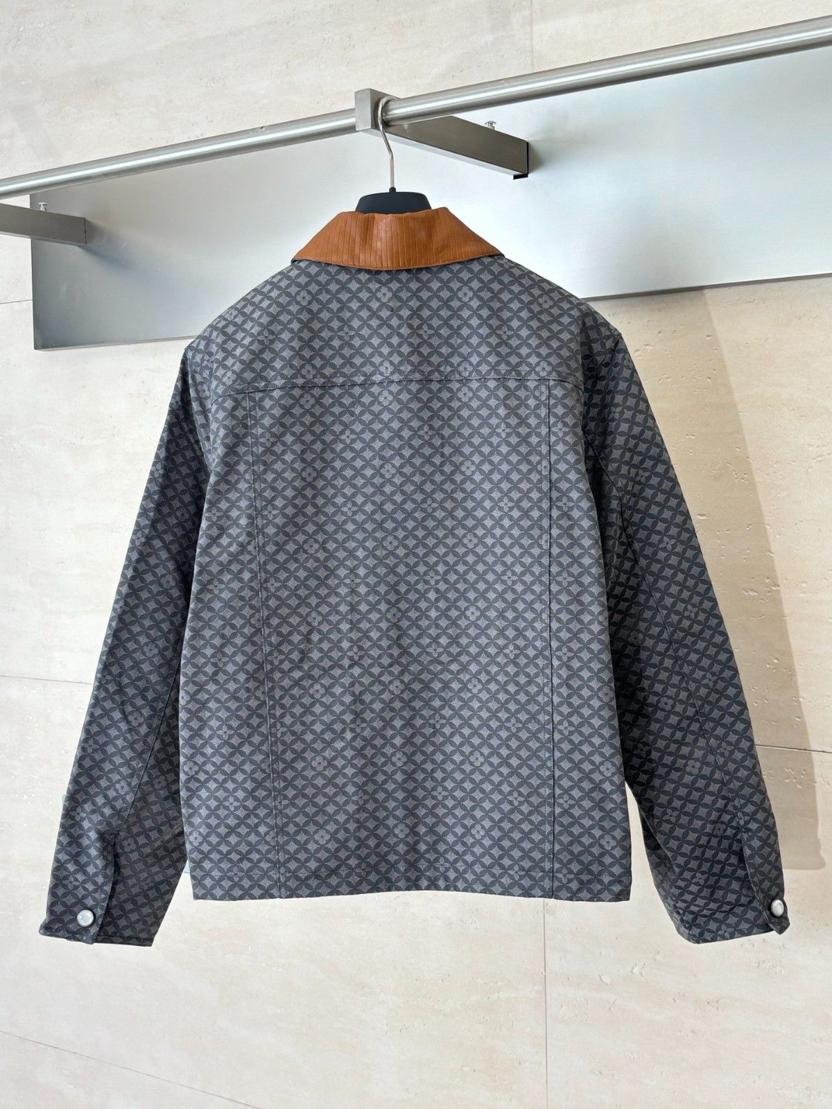 ルイヴィトン Nigo ジャケット 高品質 ファション A31492