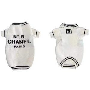 可愛い シャネル 犬のセーター ニット ペット服 犬猫の服 ブランド CHANEL 犬服