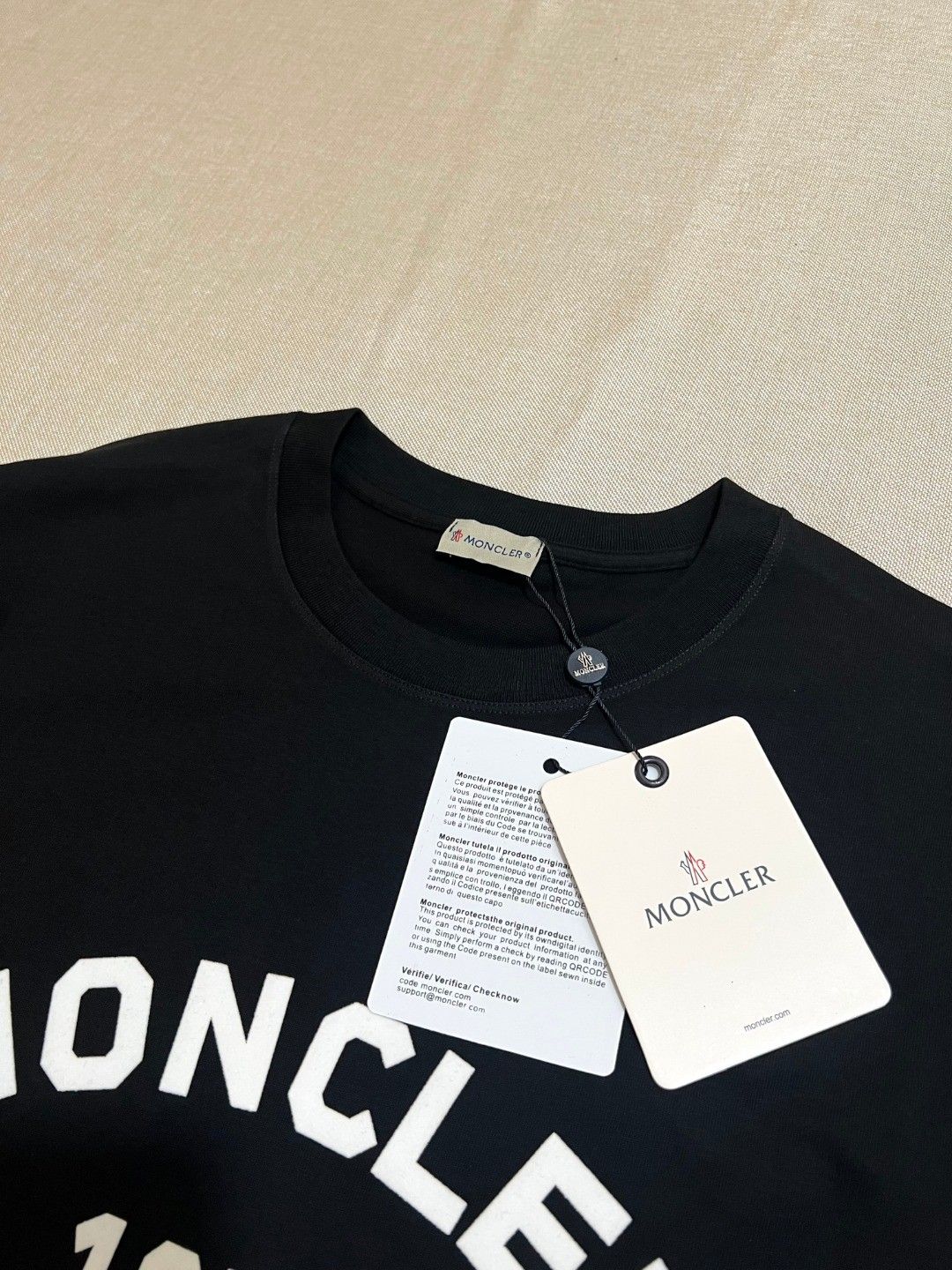 モンクレール 長袖tシャツ 秋冬 ゆったり A31490