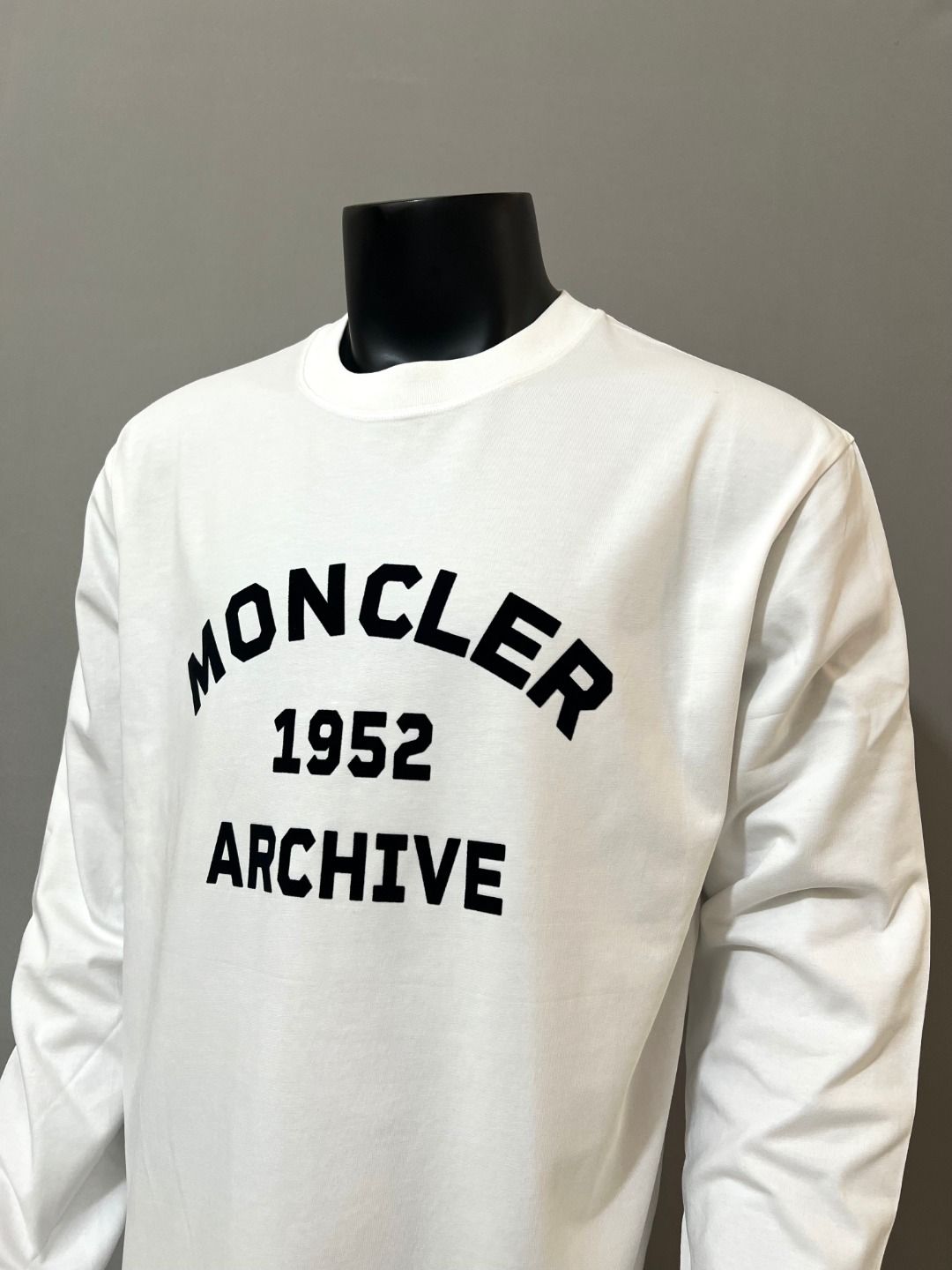 モンクレール 長袖tシャツ 秋冬 ゆったり A31490