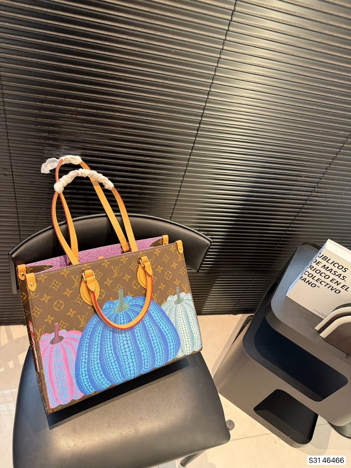 ルイヴィトン LOUIS VUITTON x YAYOIKUSAMA トートバッグ A31531