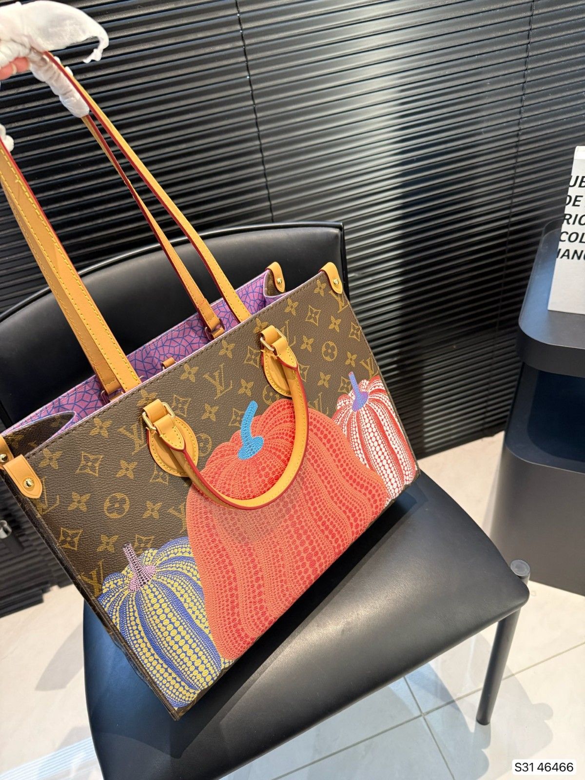 ルイヴィトン LOUIS VUITTON x YAYOIKUSAMA トートバッグ A31531