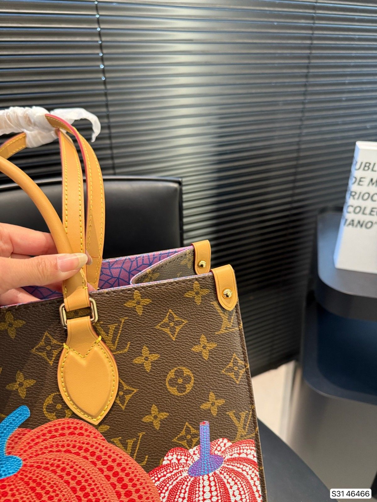 ルイヴィトン LOUIS VUITTON x YAYOIKUSAMA トートバッグ A31531